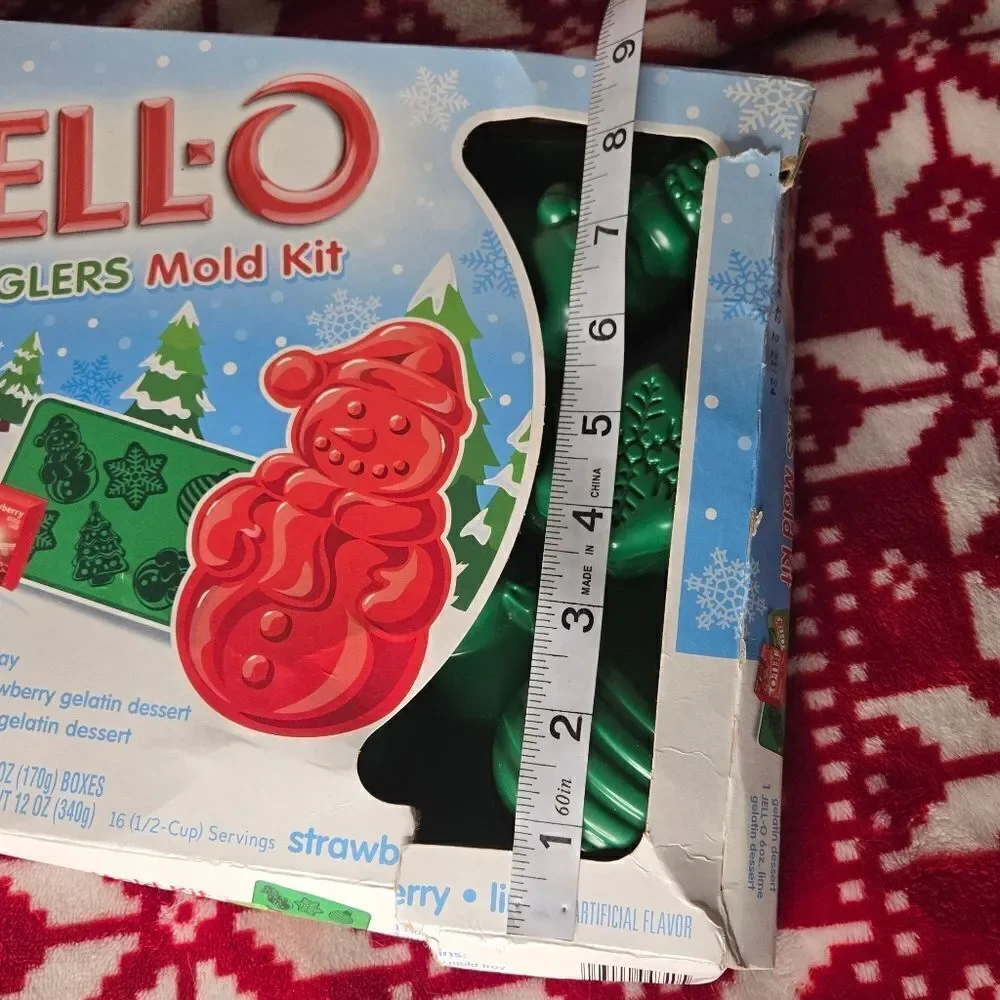 Jell-O Jigglers Mold Kit snowflakes snowman, Christmas tree, ornament